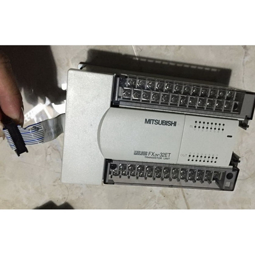 New Mitsubishi FX2N-48MR-001-8EYR-16EX-FX2NC-32ET-PLC-